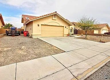 4 bed, 1760 sqft, $1,900 — Photo 2