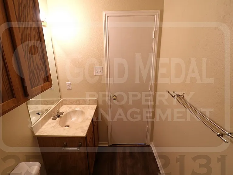 1101 Horizon Dr — Photo 7