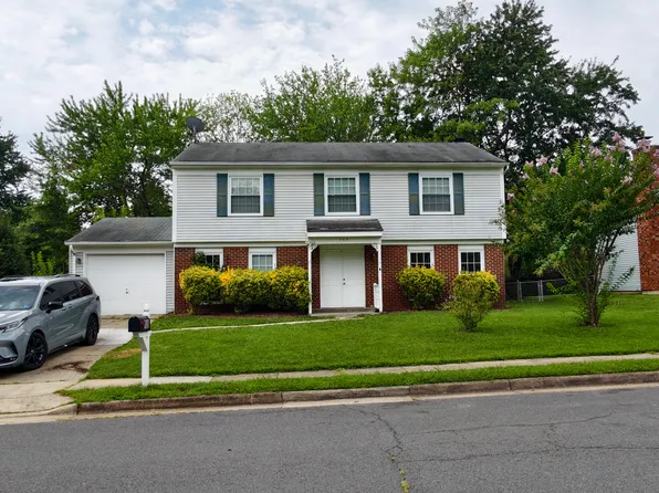 709 Fall Pl, Herndon, VA 20170