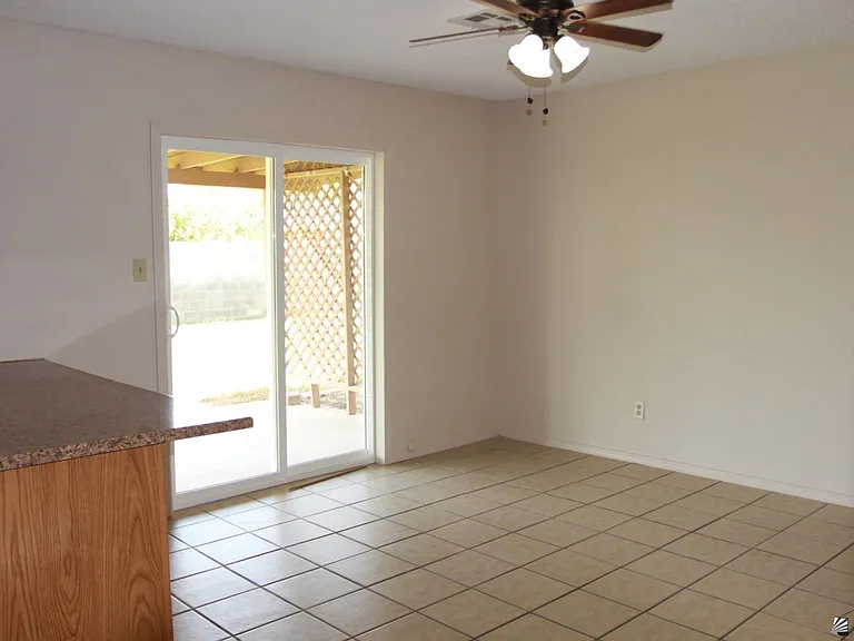 4563 W 18th Ln — Photo 7