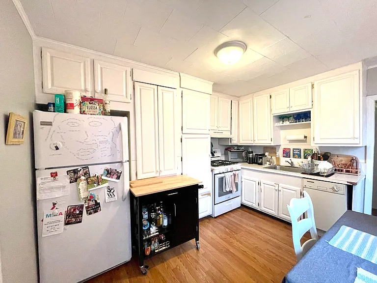 92 Endicott St #2 — Photo 3