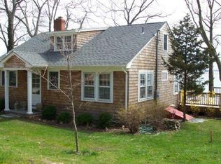 54 Tuthill Dr, Shelter Island, NY 11964