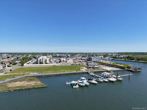 725 Miller Avenue #218, Freeport, NY 11520