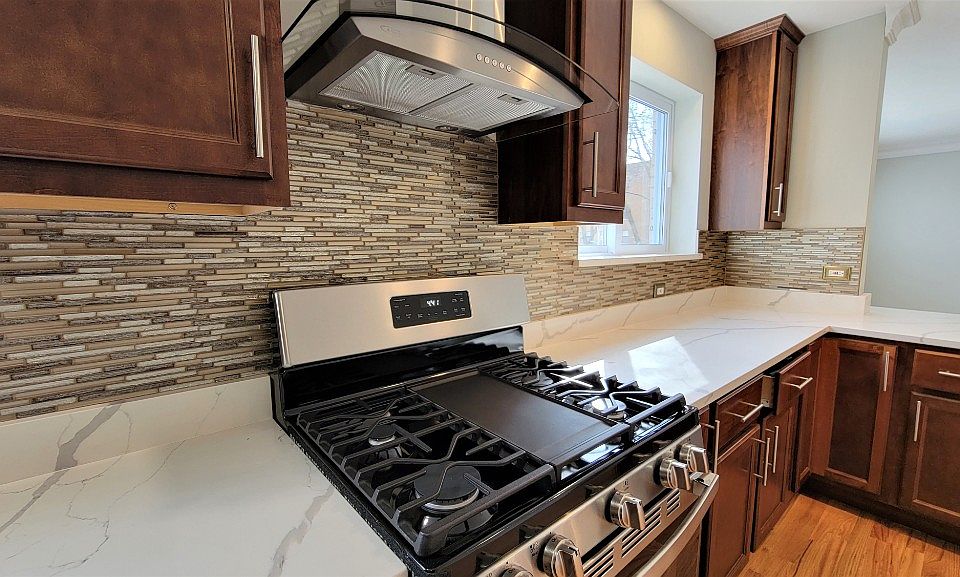 1st image of 5348 N Francisco Ave #1