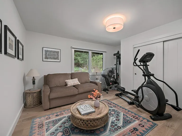 29 Eugenia Ln — Photo 31