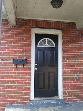 3rd image of 3023 Columbia St