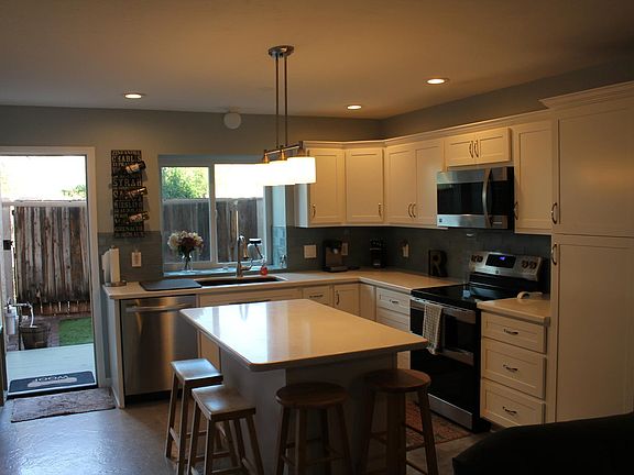 5th image of 4901 E Kelton Ln Unit 1013