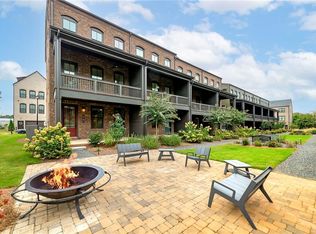 6785 Pippin Walk, Alpharetta, GA 30005