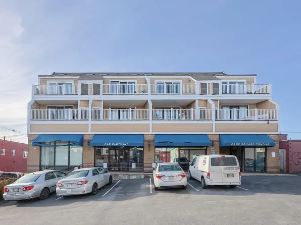 348 Rantoul St Unit 202, Beverly, MA 01915