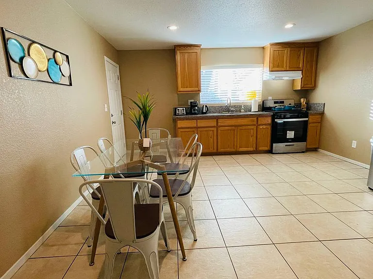 5020 E Eight Mile Rd — Photo 38
