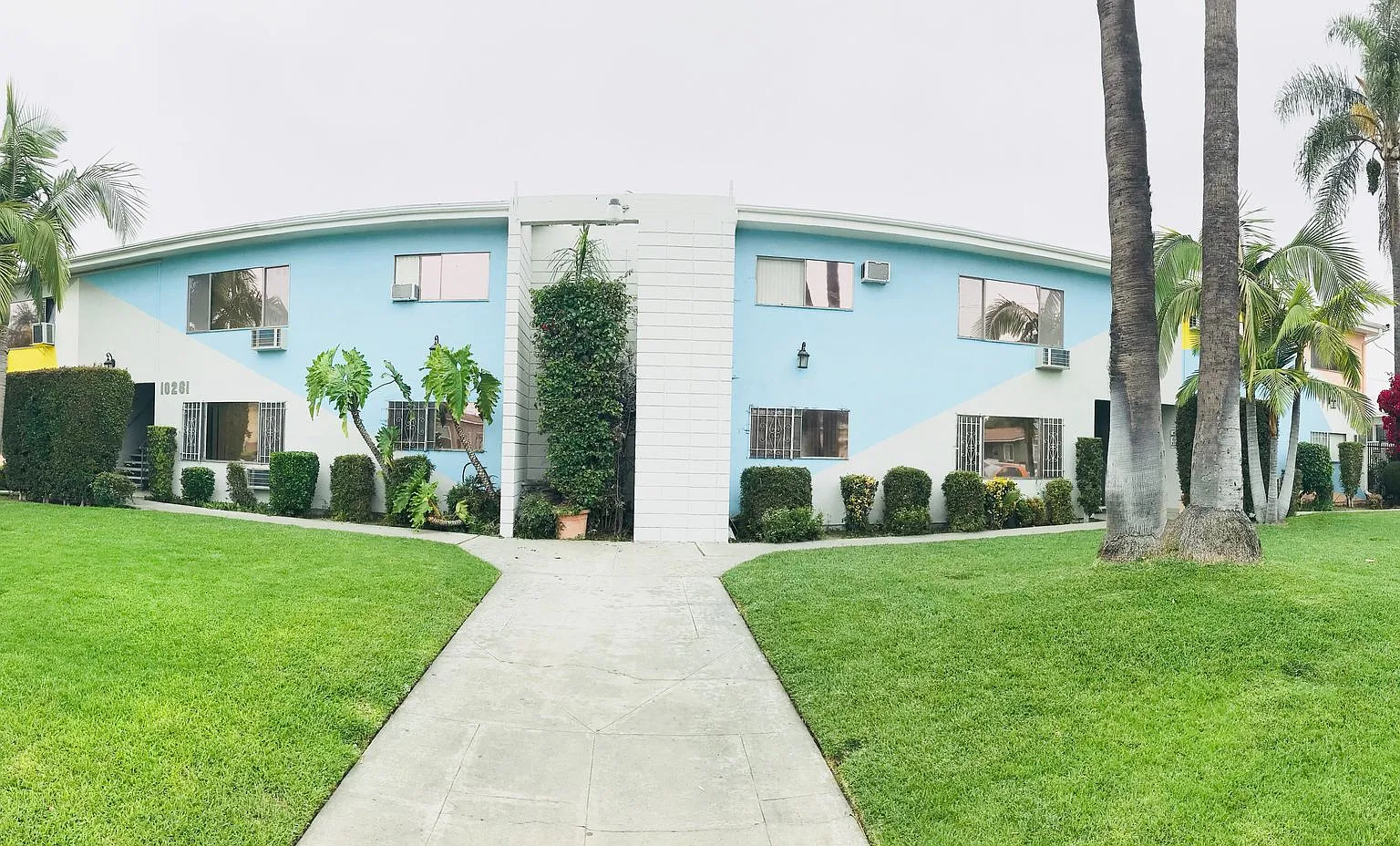 Eden Roc Apartments — Photo 3