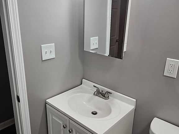 5th image of 3423 Shanks Ln APT 5