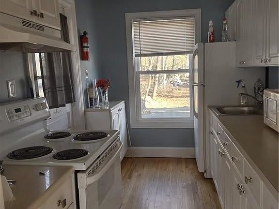 2nd image of 106 Mountain Ave