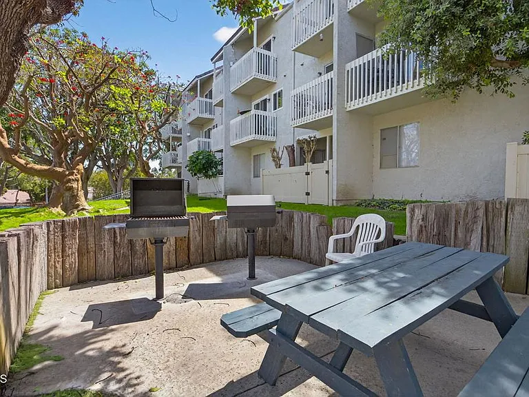 225 S Ventura Rd #101 — Photo 18