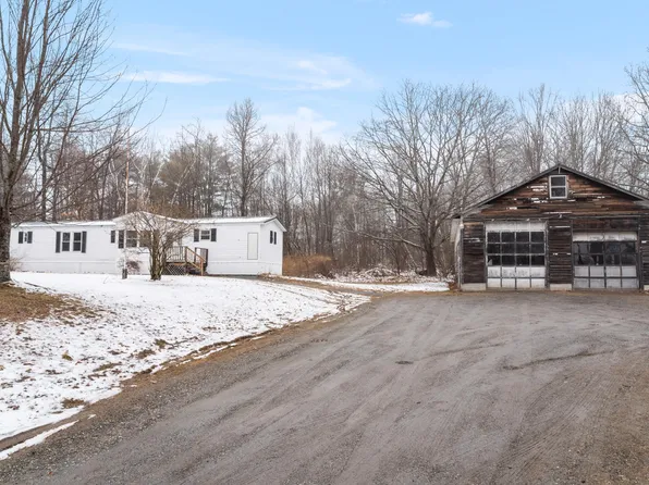 12 Kelley Road, Pittston, ME 04345