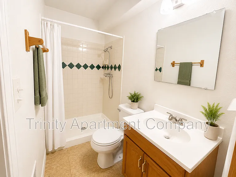 1101 Coal Ave SW #B — Photo 5