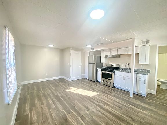 4th image of 2625 E Copper St #4
