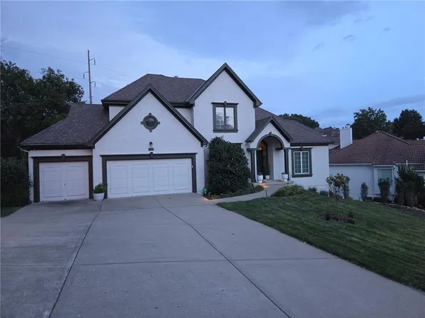 5452 NE Northgate Cir, Lees Summit, MO 64064