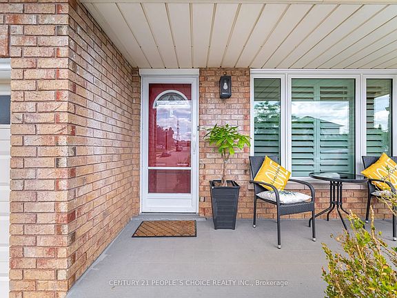 4th image of 55 Vineberg Dr