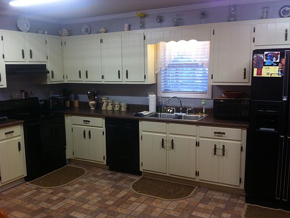 Kitchen with appliances