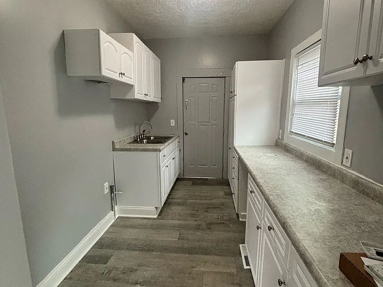 728 N Winnebago St — Photo 3