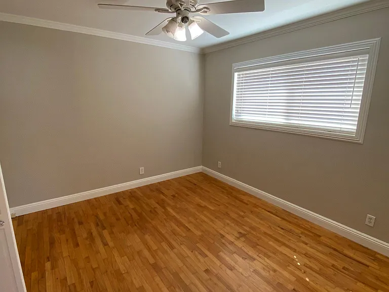 116 W Maple Ave — Photo 9