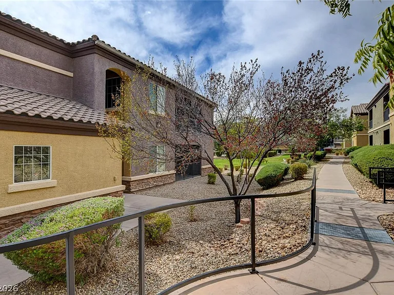 6868 Sky Pointe Dr #1078 — Photo 39