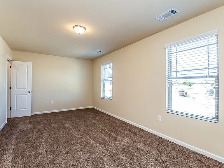 1205 Faye Ct — Photo 13