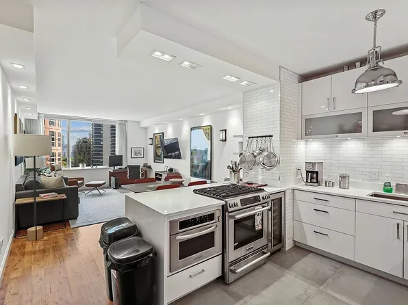150 Columbus Ave APT 15e, New York, NY 10023