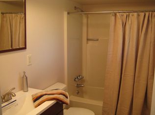 1122 Circle Dr, Irwin, PA 15642