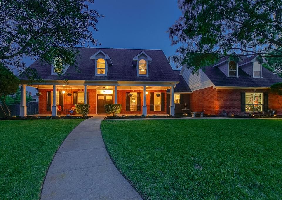 1st image of 104 Churchill Cir