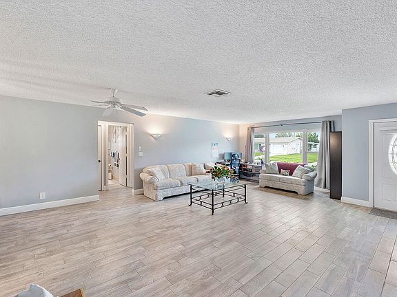 3rd image of 14598 Sunny Waters Lane