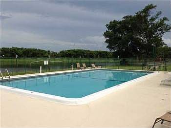 1st image of 304 NW 30th Ct APT 207