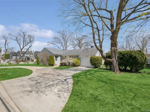 2961 Allon Street, Oceanside, NY 11572