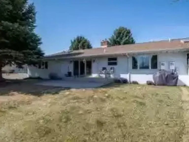 130 Centennial Ln — Photo 2