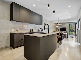 1875 Rue Masson, Montreal, QC H2H1A2