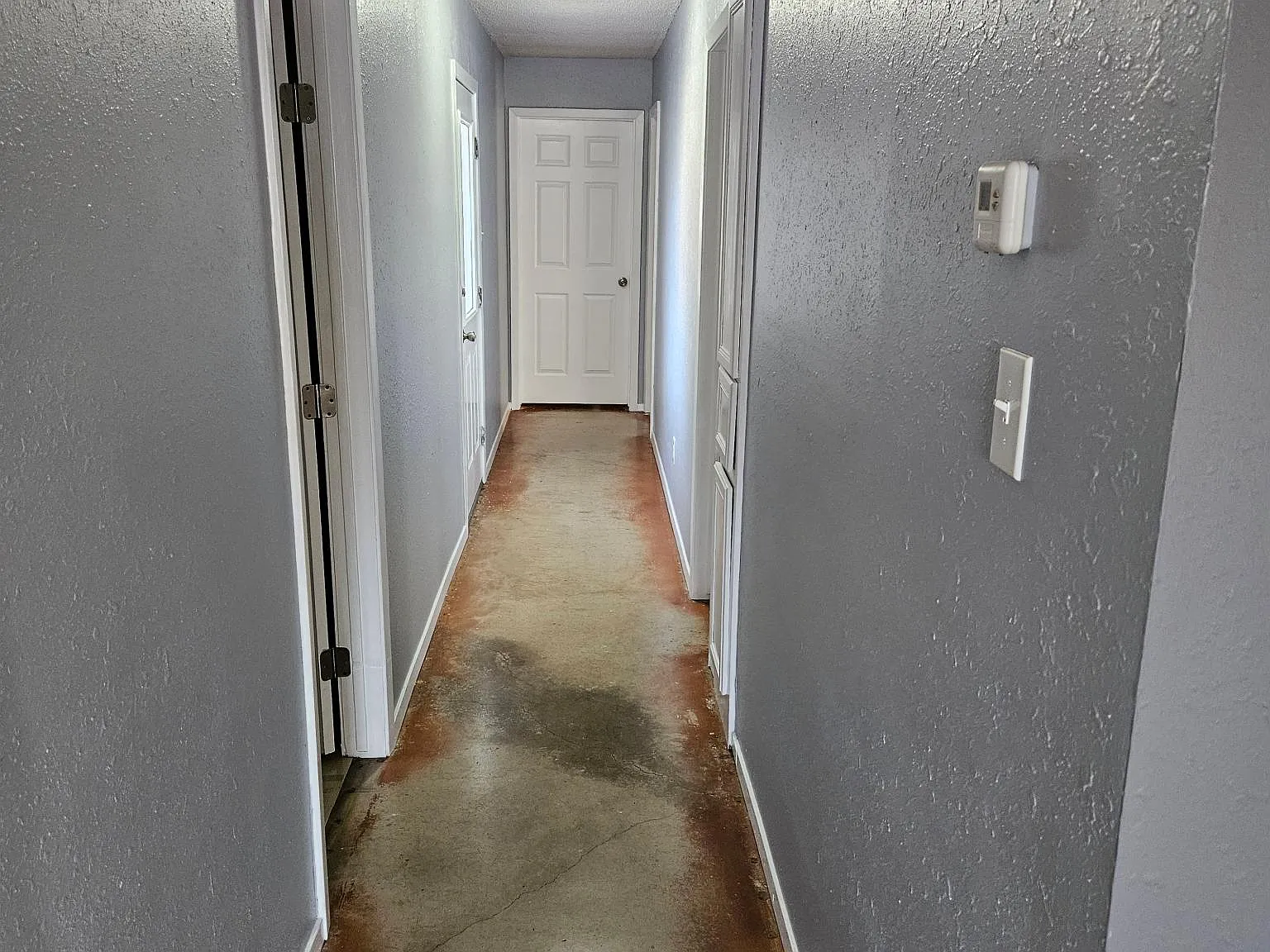 2 bed, 950 sqft, $1,300 — Photo 4