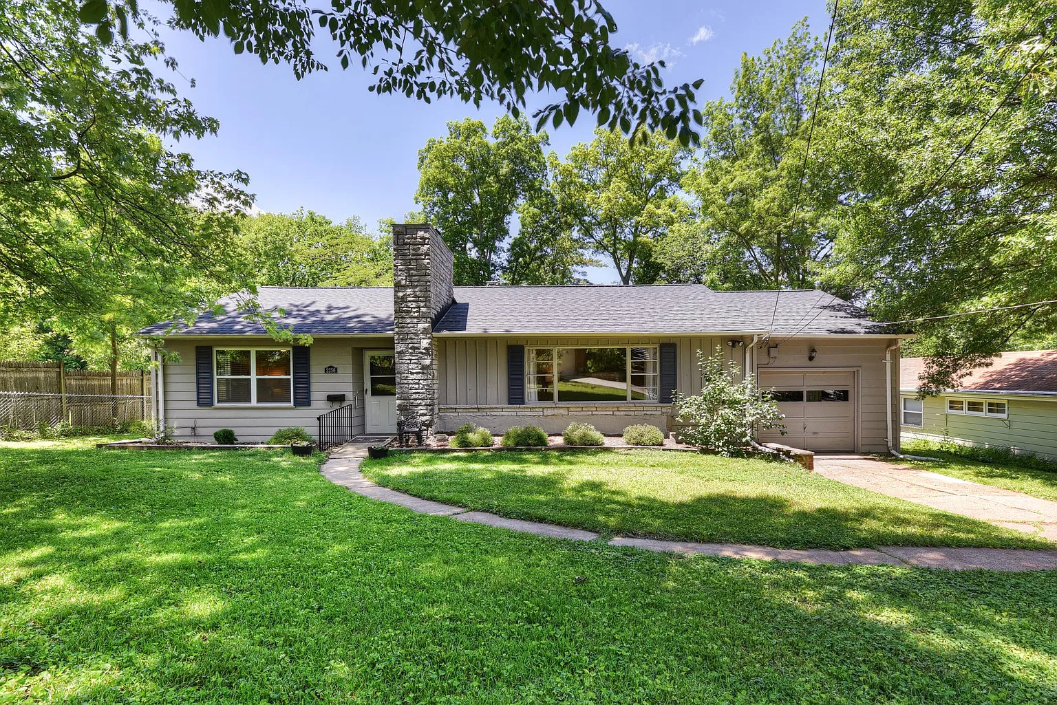 2256 Ferncliff Ln photo 1