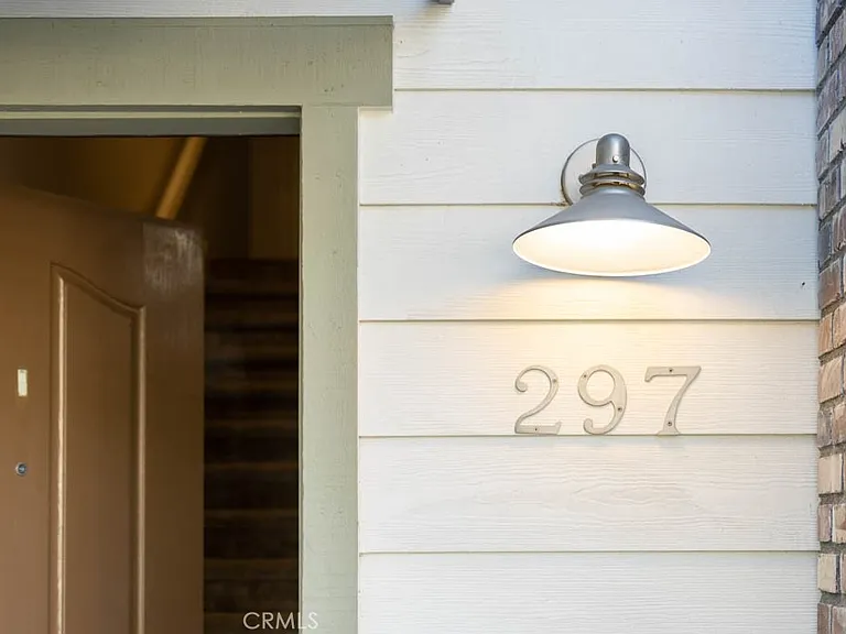 297 Tustin Field Dr — Photo 5