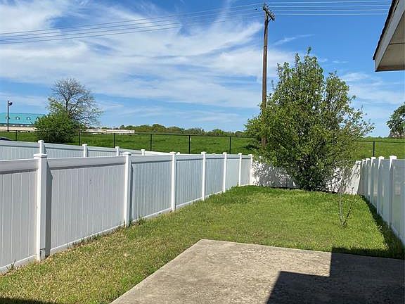 5th image of 10191 Cedar Lake Dr
