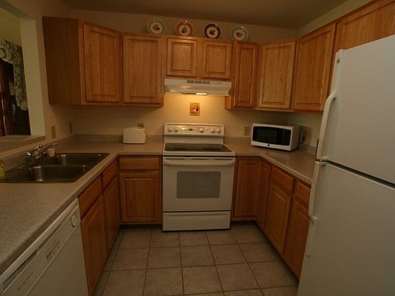 2nd image of 102 Prairie Heights Dr APT 201