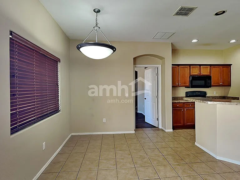 5561 S Lemon Tree Dr — Photo 4
