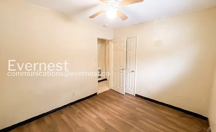 413 N Hawthorne St #B — Photo 9