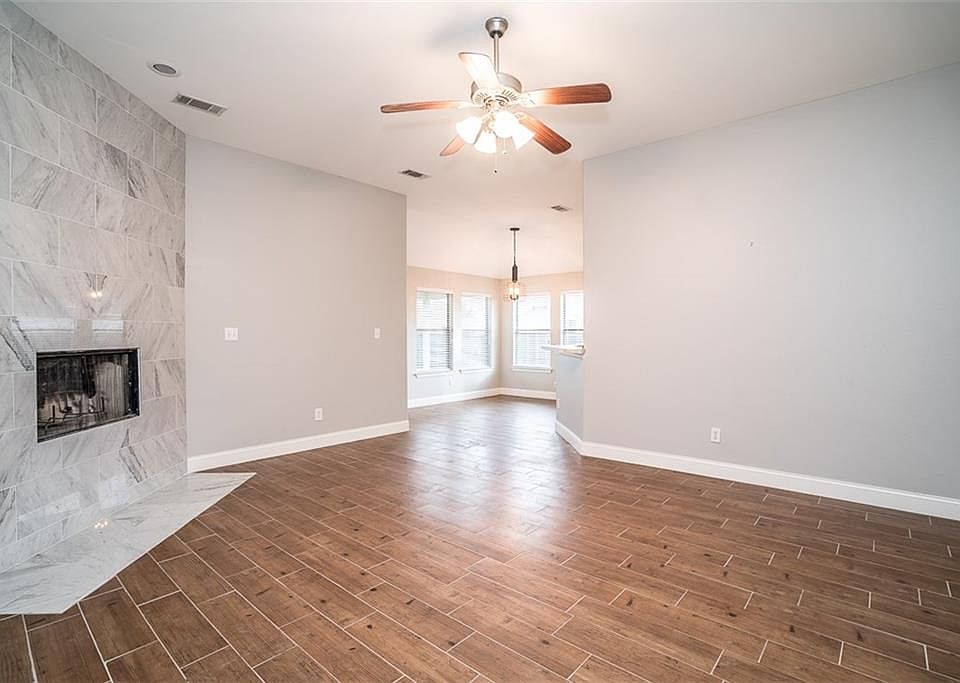 1st image of 144 Price Cir