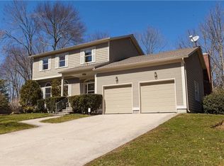 9 Black Oak Ct, Cranston, RI 02921