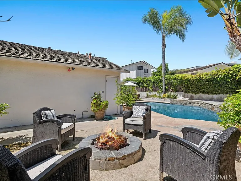 540 De Anza Dr — Photo 17