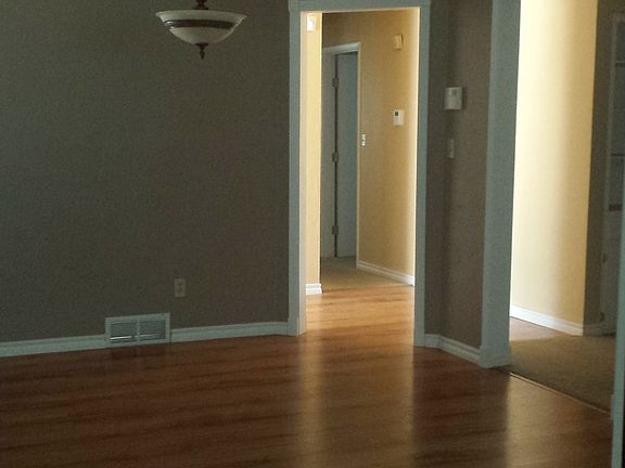 4th image of 3117 N Warren Ave