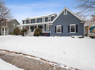 18500 Wynnfield Rd, Eden Prairie, MN 55347