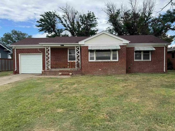 610 Clay St, Jetmore, KS 67854
