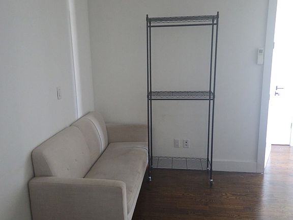 2nd image of 152 Manhattan Ave APT 3F